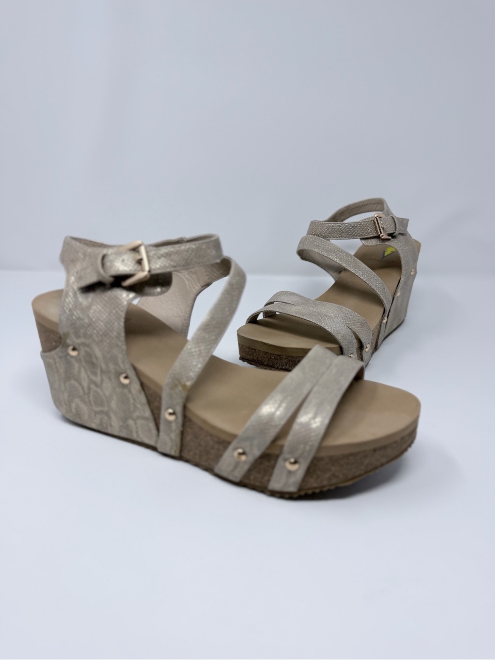 Volatile Metallic Snakeskin Wedge Sandals Size 11